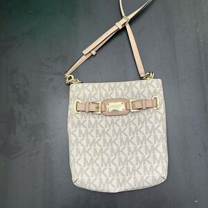 Women’s Michael Kors Crossbody Bag MK Logo Beige Tan Small Purse